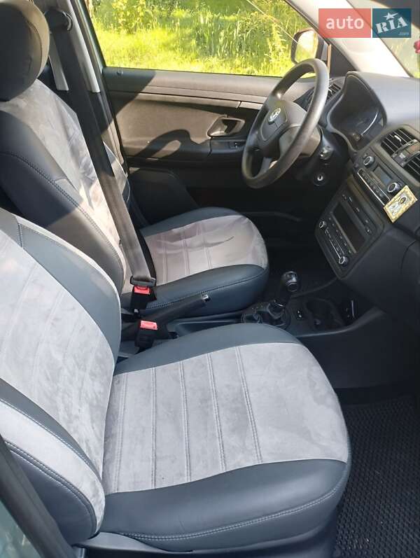 Хетчбек Skoda Fabia 2011 в Львові фото 3 Хетчбек Skoda Fabia 2011 в Львові