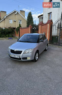 Хэтчбек Skoda Fabia 2008 в 