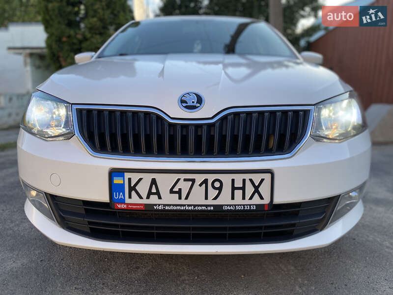 Хетчбек Skoda Fabia 2016 в Києві