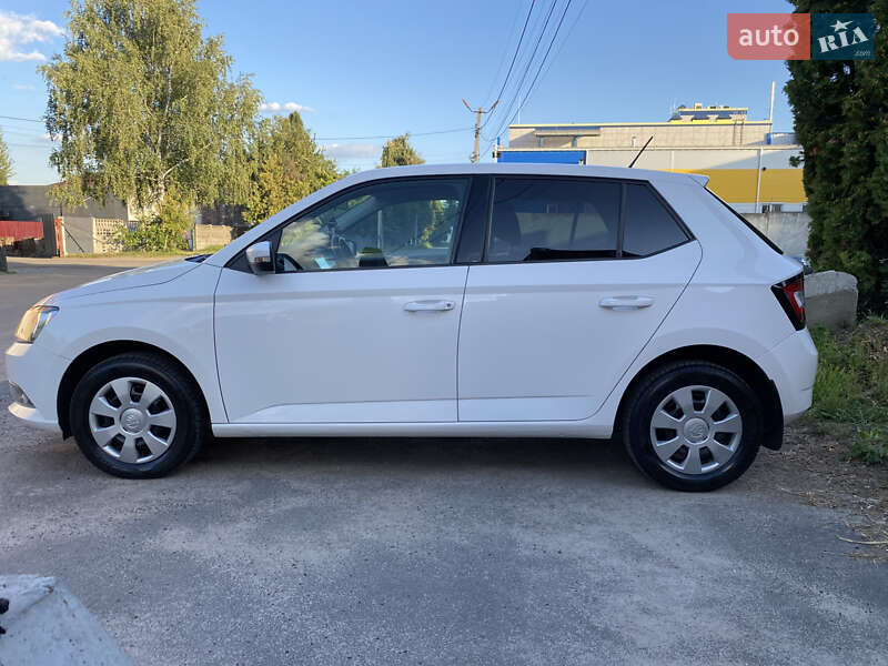 Хетчбек Skoda Fabia 2016 в Києві