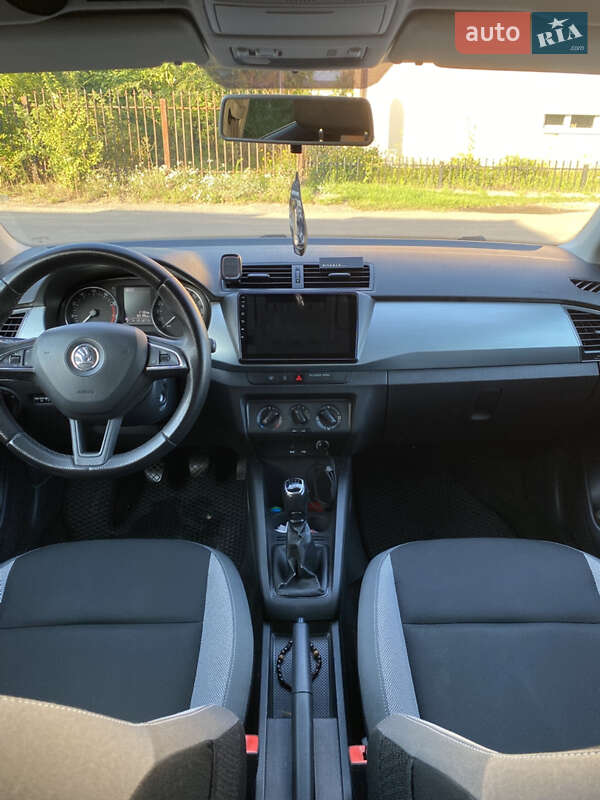 Хетчбек Skoda Fabia 2016 в Києві