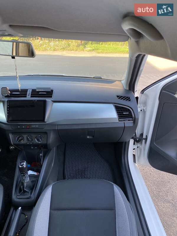 Хетчбек Skoda Fabia 2016 в Києві