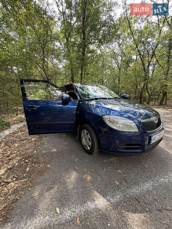 Хэтчбек Skoda Fabia 2007 в Днепре