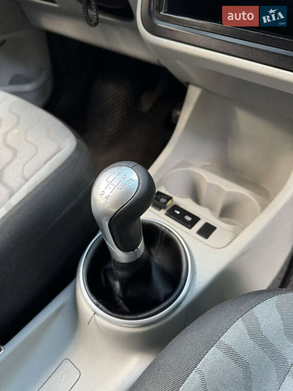 Хэтчбек Skoda Fabia 2007 в Днепре