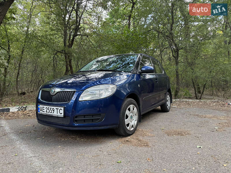 Хэтчбек Skoda Fabia 2007 в Днепре
