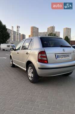 Хэтчбек Skoda Fabia 2006 в 