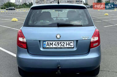 Хэтчбек Skoda Fabia 2009 в 