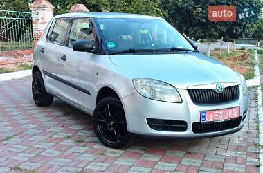 Хэтчбек Skoda Fabia 2009 в Хороле