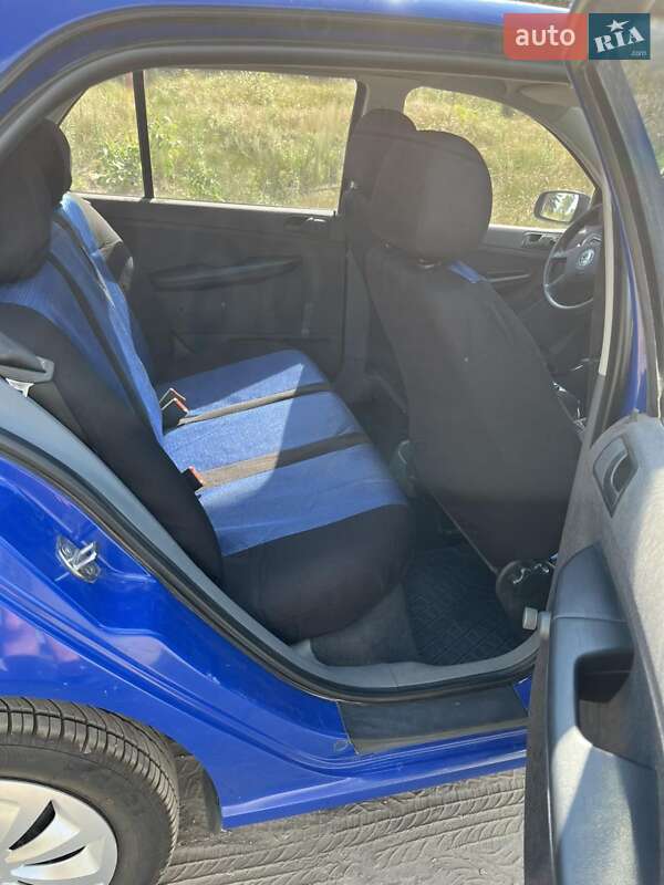 Хетчбек Skoda Fabia 2002 в Павлограді