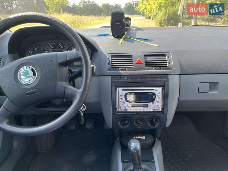 Хетчбек Skoda Fabia 2002 в Павлограді