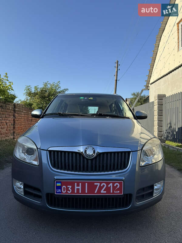 Универсал Skoda Fabia 2009 в Луцке