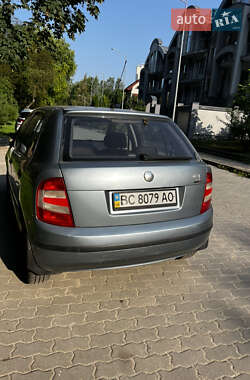 Хэтчбек Skoda Fabia 2006 в 