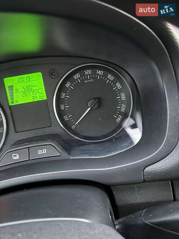 Універсал Skoda Fabia 2011 в Тернополі фото 3 Універсал Skoda Fabia 2011 в Тернополі