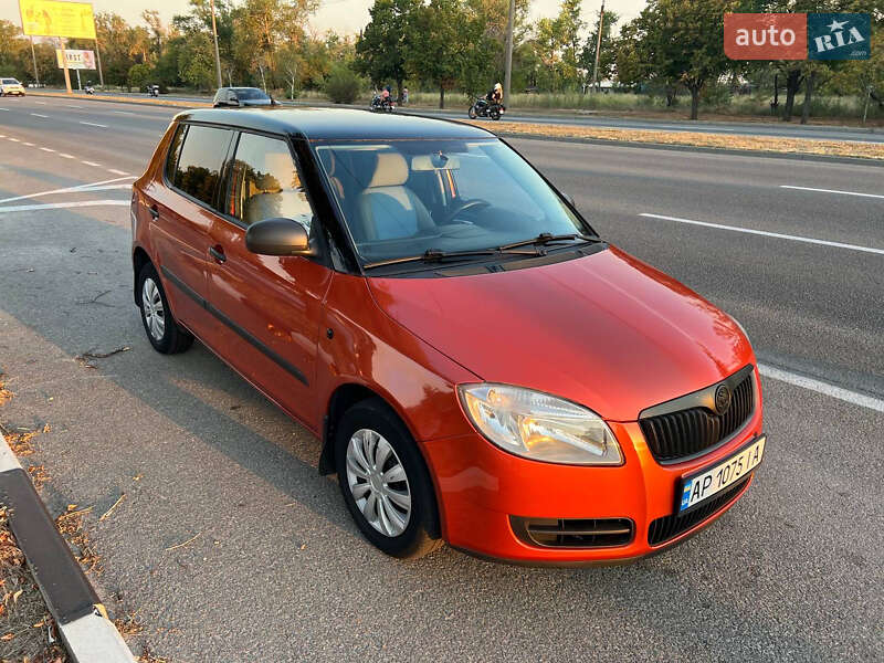 Хэтчбек Skoda Fabia 2007 в Запорожье