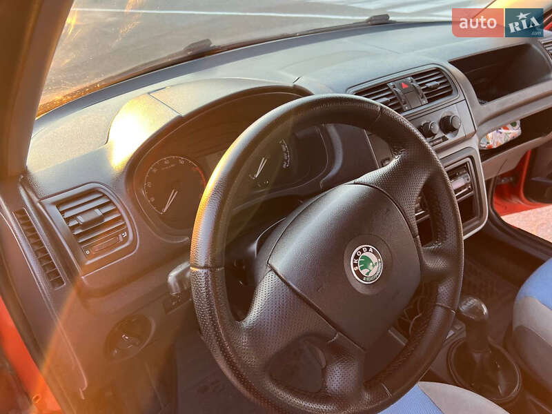 Хэтчбек Skoda Fabia 2007 в Запорожье