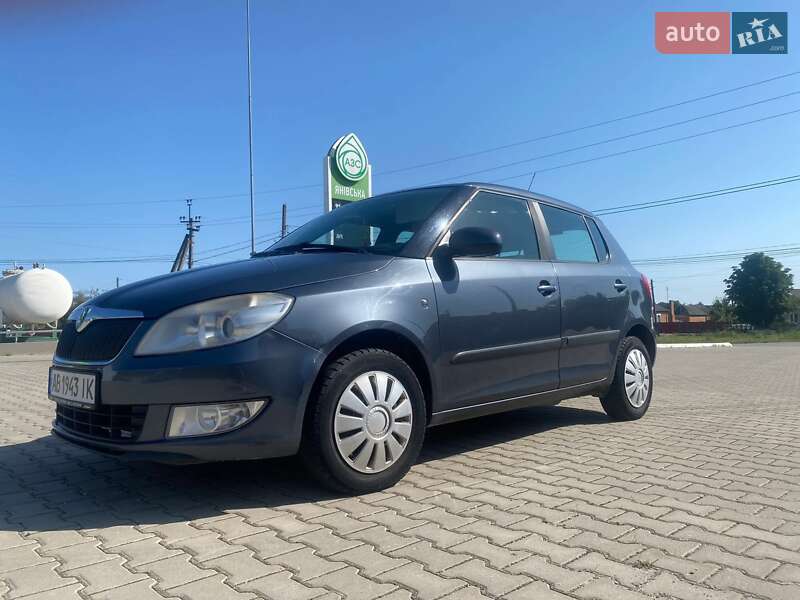 Хэтчбек Skoda Fabia 2011 в Калиновке