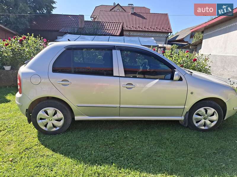 Хэтчбек Skoda Fabia 2001 в Глыбокой