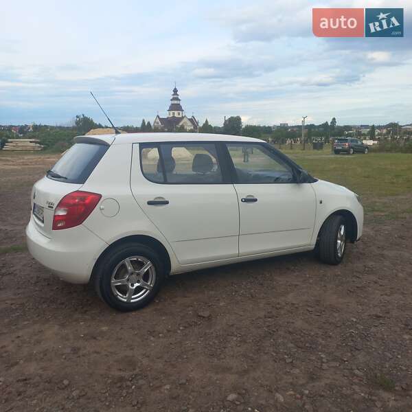 Хетчбек Skoda Fabia 2009 в Львові фото 24 Хетчбек Skoda Fabia 2009 в Львові