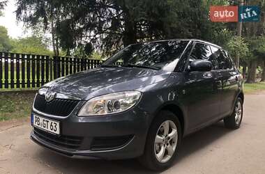 Хэтчбек Skoda Fabia 2012 в Умани