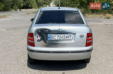 Седан Skoda Fabia 2001 в 