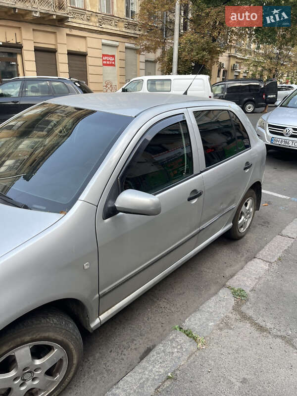 Седан Skoda Fabia 2002 в 