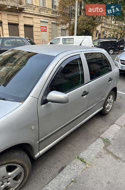 Седан Skoda Fabia 2002 в 