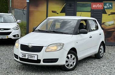 Хэтчбек Skoda Fabia 2009 в 