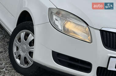 Хэтчбек Skoda Fabia 2009 в 