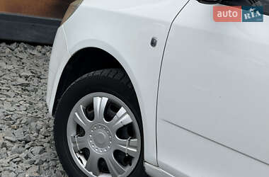 Хэтчбек Skoda Fabia 2009 в 