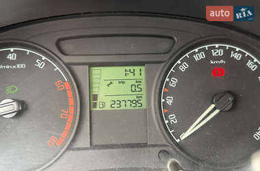 Хэтчбек Skoda Fabia 2009 в 