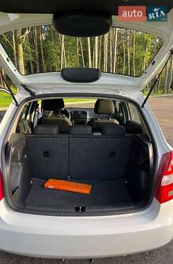 Хэтчбек Skoda Fabia 2014 в 