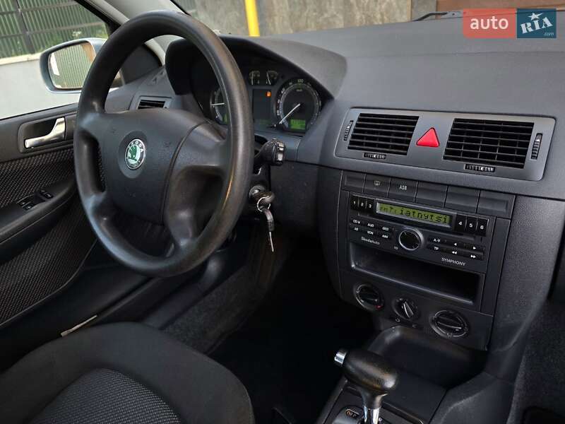 Хэтчбек Skoda Fabia 2005 в Харькове
