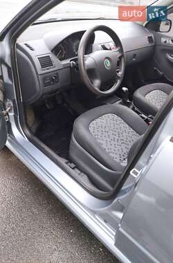 Хетчбек Skoda Fabia 2005 в  фото 10 Хетчбек Skoda Fabia 2005 в