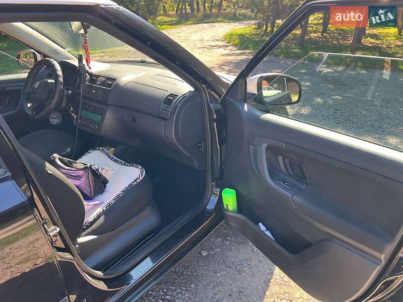 Хетчбек Skoda Fabia 2011 в Заводське