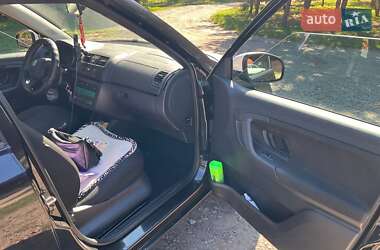 Хэтчбек Skoda Fabia 2011 в 