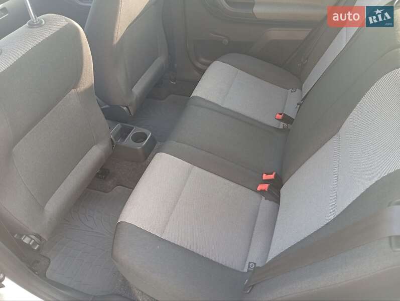 Хэтчбек Skoda Fabia 2011 в Ровно фото 23 Хэтчбек Skoda Fabia 2011 в Ровно