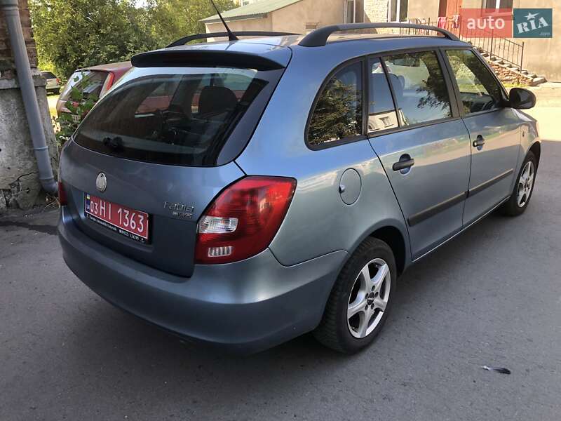 Универсал Skoda Fabia 2009 в Дубно
