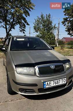 Седан Skoda Fabia 2004 в Кривом Роге