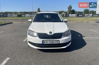 Хэтчбек Skoda Fabia 2015 в Киеве