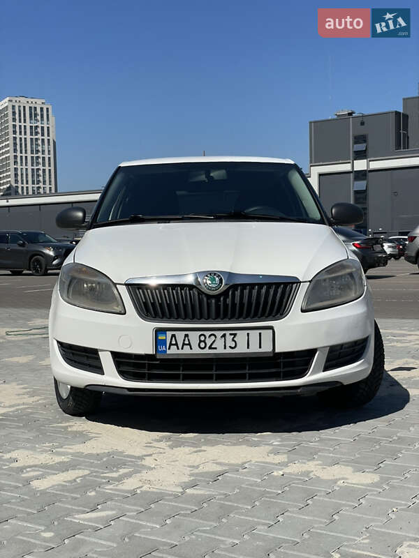 Хетчбек Skoda Fabia 2011 в Києві