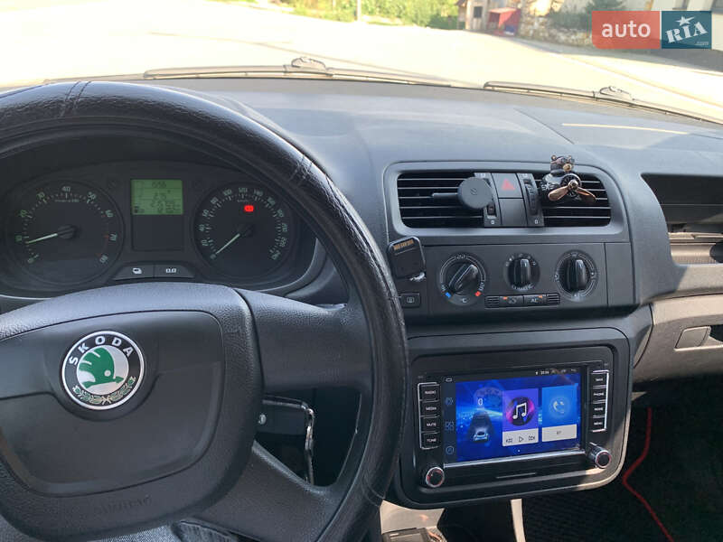 Универсал Skoda Fabia 2010 в Хусте