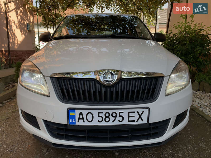 Универсал Skoda Fabia 2010 в Хусте