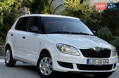 Хэтчбек Skoda Fabia 2011 в 