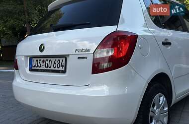 Хэтчбек Skoda Fabia 2011 в 