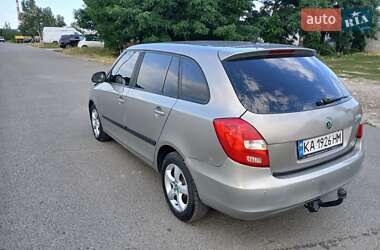 Универсал Skoda Fabia 2010 в 
