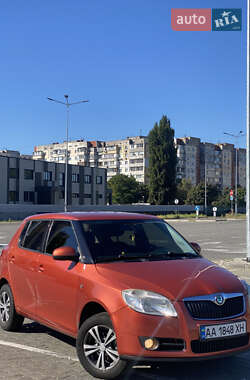 Хэтчбек Skoda Fabia 2008 в Киеве