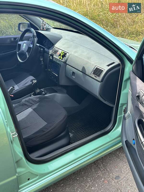 Хетчбек Skoda Fabia 2000 в Фастові