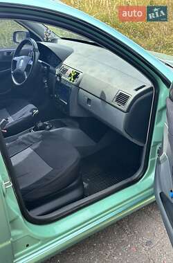 Хэтчбек Skoda Fabia 2000 в 