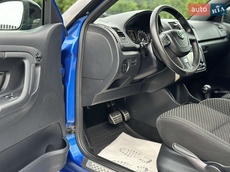 Хетчбек Skoda Fabia 2011 в Хмельницькому