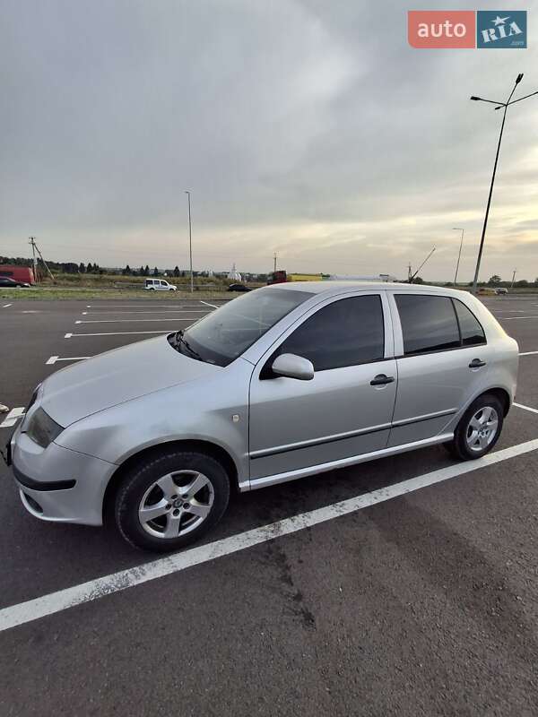 Хэтчбек Skoda Fabia 2005 в Львове